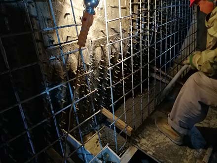 高強耐磨澆注料施工現場